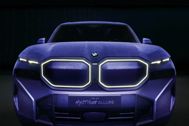 P90549098_lowRes_the-bmw-xm-mystique-