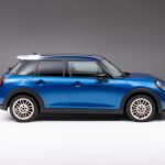 P90553905_lowRes_mini-cooper-s-5-door