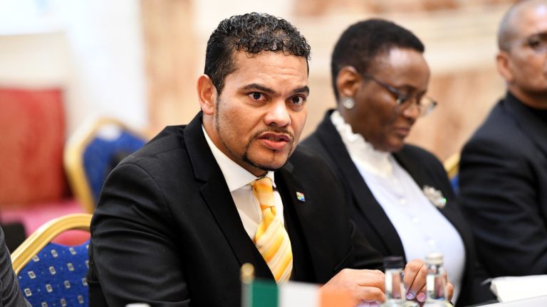 49022637796_e34ba467a6_b-1600x900